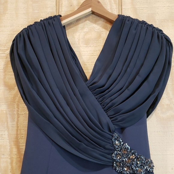 Alexander By Daymor New Navy Pleated Embellished Maxi Gown Dress Size 10 - Picture 3 of 8